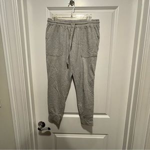 Vineyard Vines grey adult women’s sweatpants size small